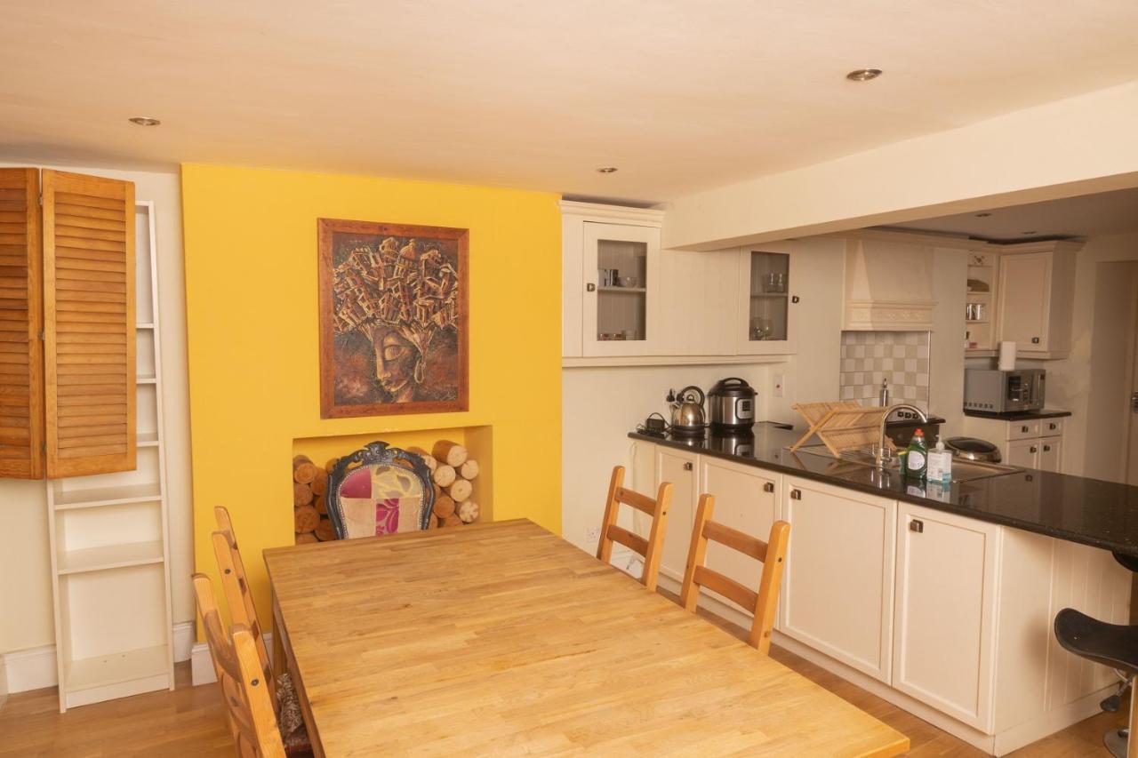 The Angel Place Hideaway - Fair 4Bdr House With Terrace Londra Dış mekan fotoğraf