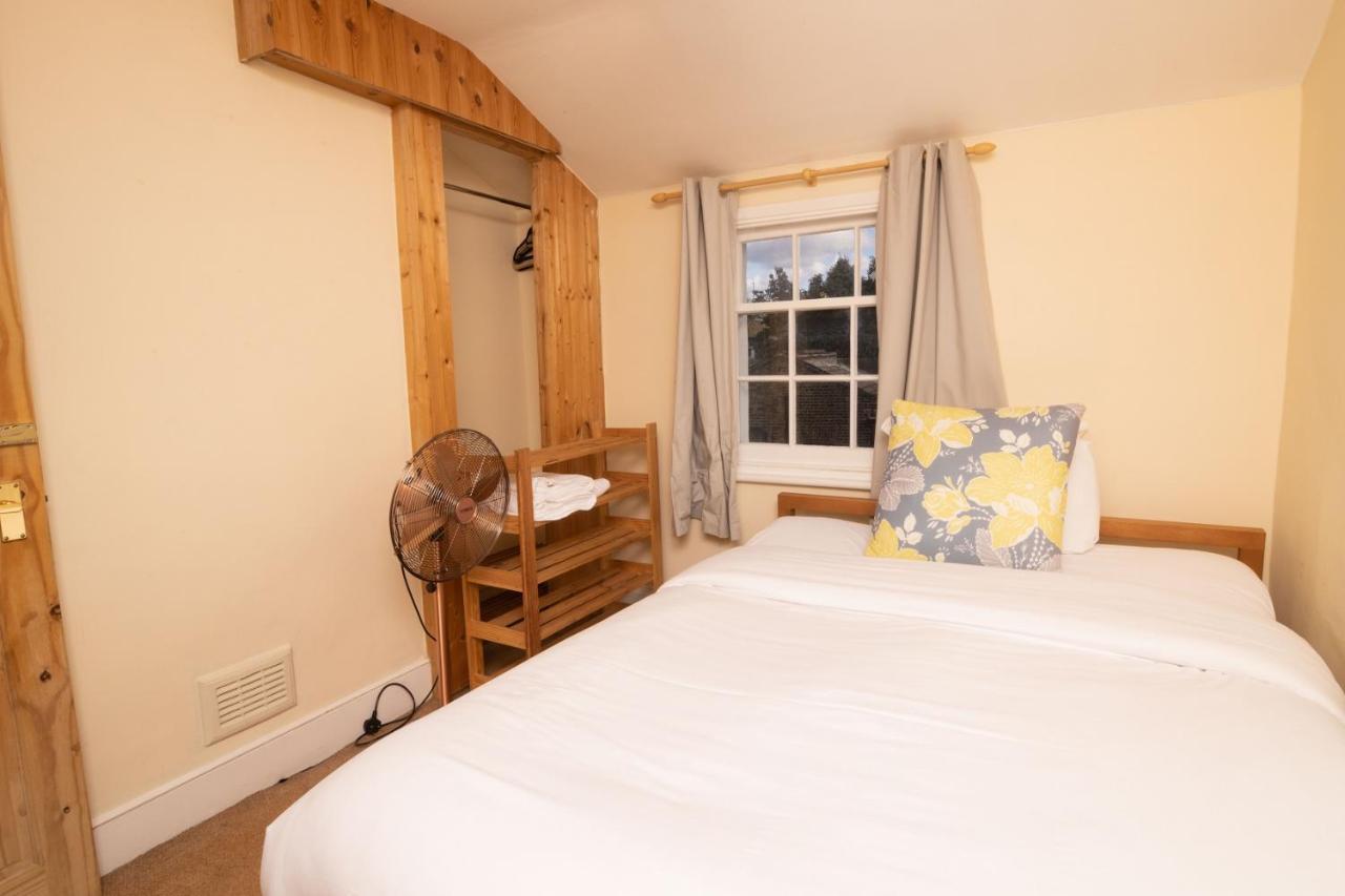 The Angel Place Hideaway - Fair 4Bdr House With Terrace Londra Dış mekan fotoğraf