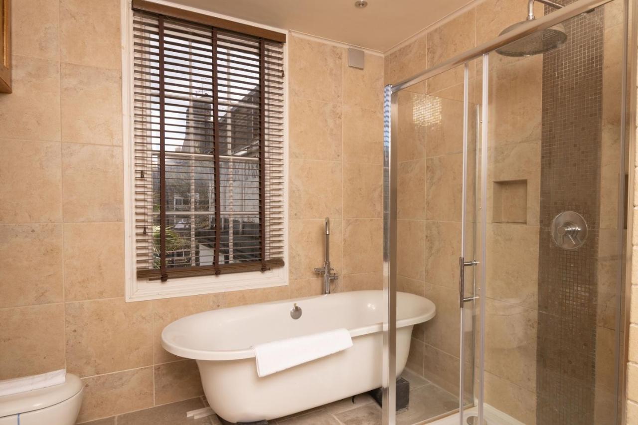 The Angel Place Hideaway - Fair 4Bdr House With Terrace Londra Dış mekan fotoğraf